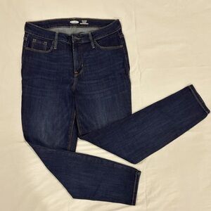 Old Navy Women's Blue Jeans. Size 30 waist. Inseam length 27 inches.